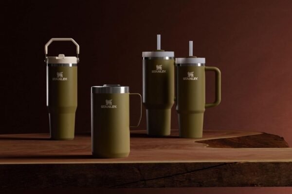 Stanley IceFlow Flip Straw Tumbler with Handle 30 oz | Twist On Lid and Flip Up Straw | Leak Resistant Water Bottle | Insulated Stainless Steel |BPA-Free | Rose Quartz