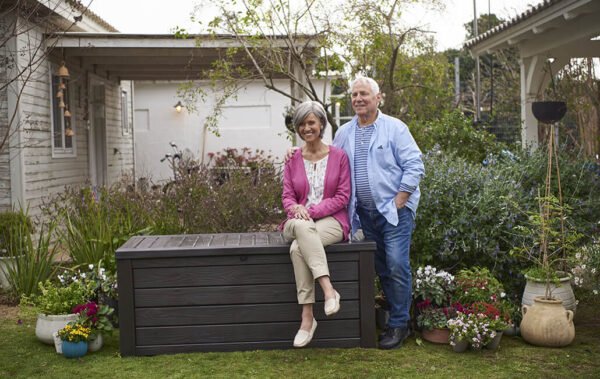 💕Räumungsverkauf💕Keter Gartenbox, 150-Gallonen-Harz-Gartenbehälter & Bank